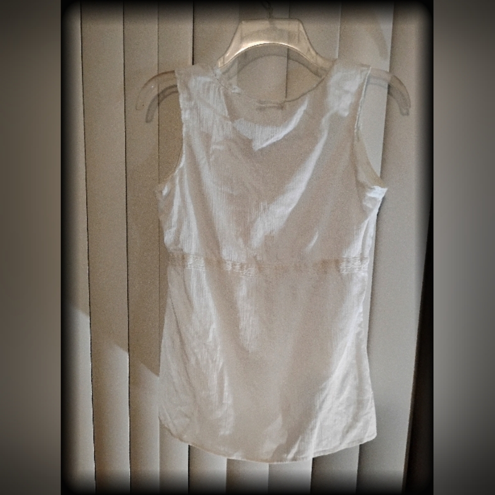 Banana Republic cottagecore  sleeveless white wrap blouse with lace detail - med